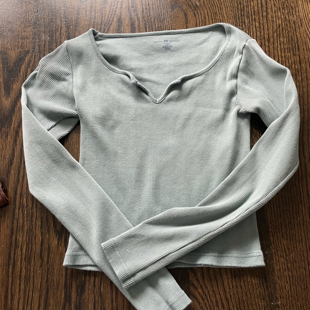 Brandy Melville t shirt